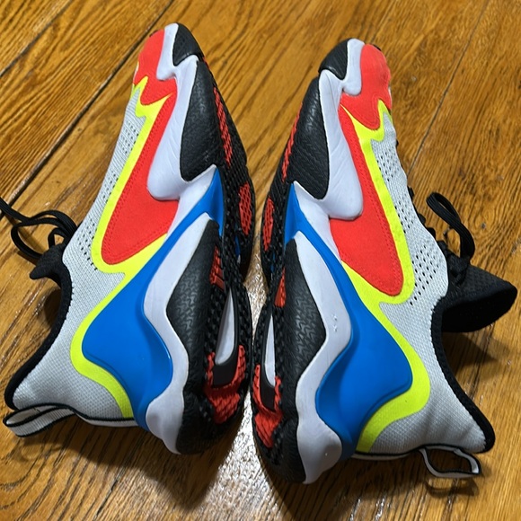 Adidas x Mahomes Impact FLX White Team Solar Yellow training shoes. Size 13. - Picture 5 of 11